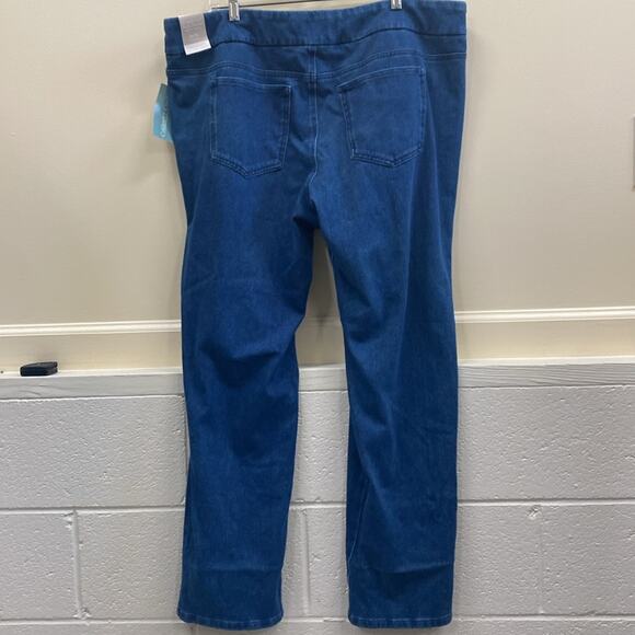 Coldwater Creek women’s size 18 medium wash wash slip on jeans - Picture 7 of 7